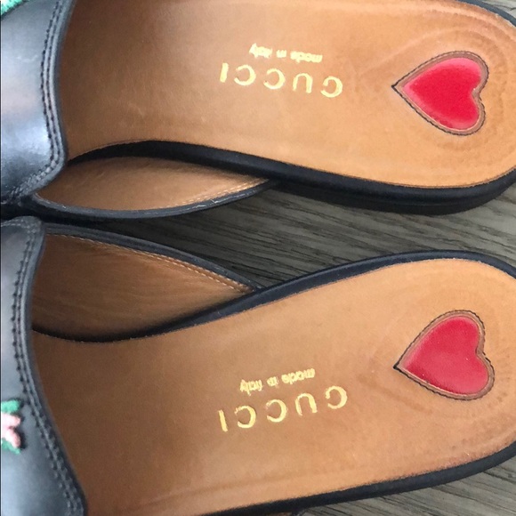 Gucci Rose Embroidered Mules - Picture 2 of 4